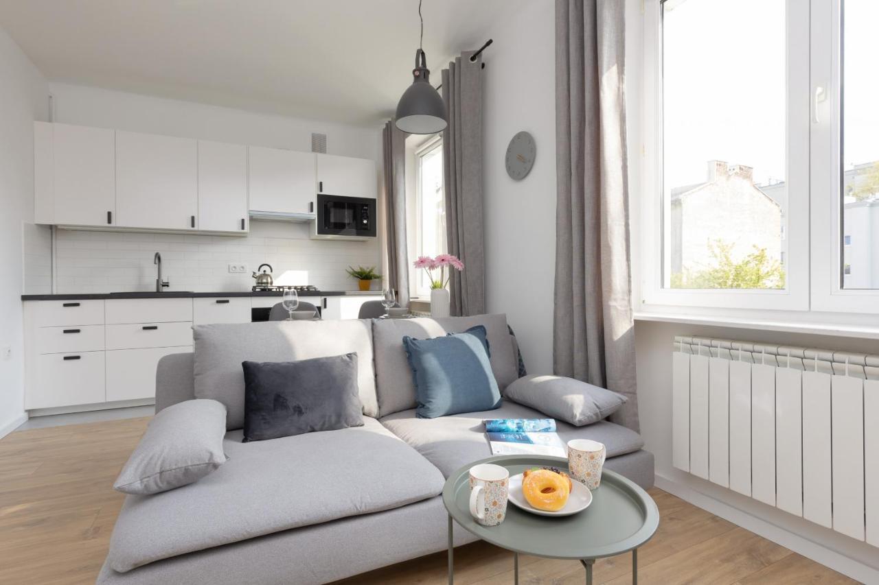 Ochota Pet-friendly Studio By Renters Apartment Warsaw